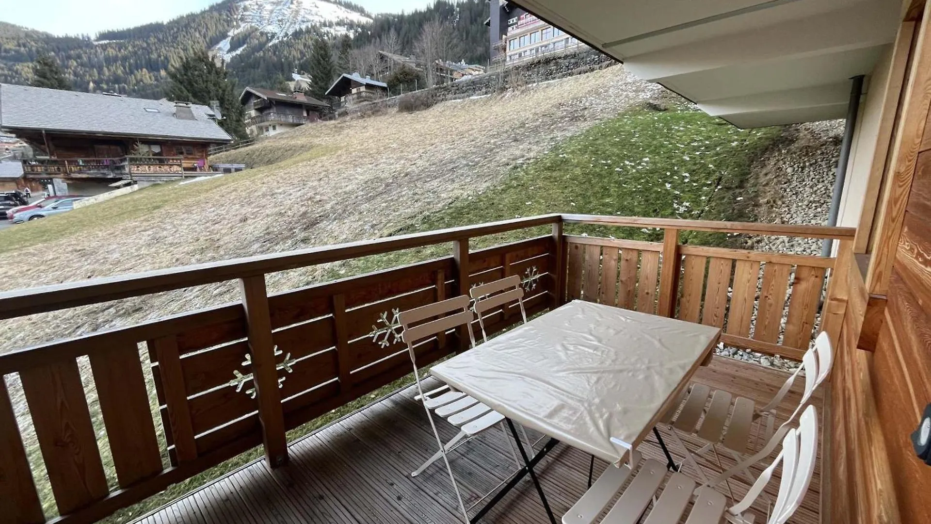 Chatel: Appartement Neuf 4 Pers, Terrasse, Parking, Local A Skis, Wifi, Menage Inclus - Fr-1-198-261 0*, Chatel